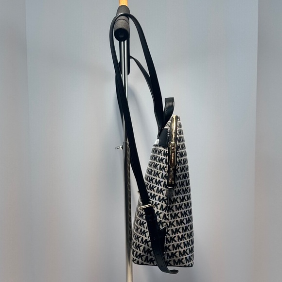 Michael Kors Backpack Cindy~NWT main image 9